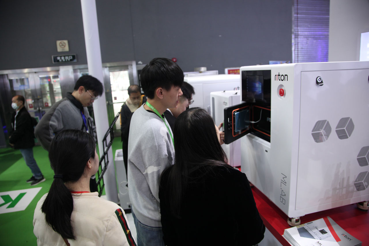 Riton_New_Product_Made_a_Dazzling_Debut_at_the_29th_Dental_South_China_10.jpg