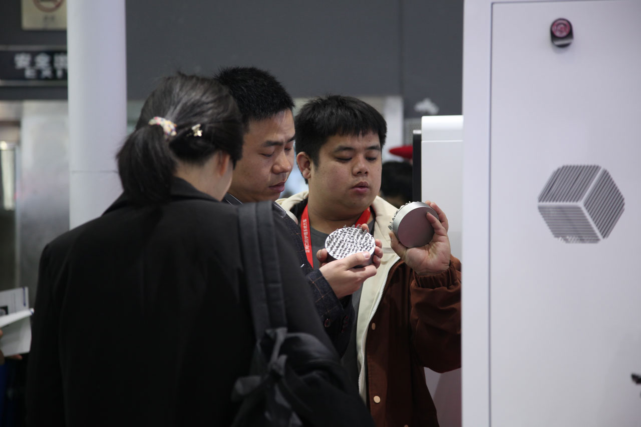 Riton_New_Product_Made_a_Dazzling_Debut_at_the_29th_Dental_South_China_8.jpg